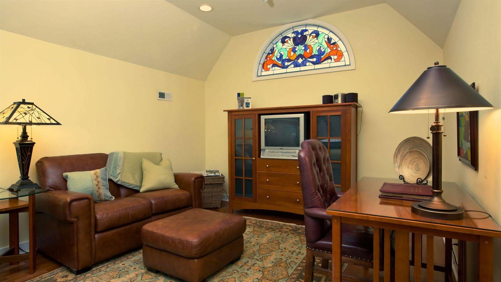 Harvey House Bed & Breakfast โอ๊คพาร์ค ภายนอก รูปภาพ