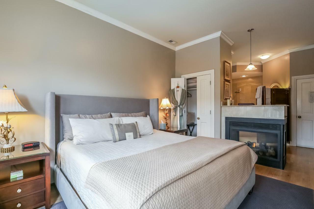 Harvey House Bed & Breakfast โอ๊คพาร์ค ภายนอก รูปภาพ