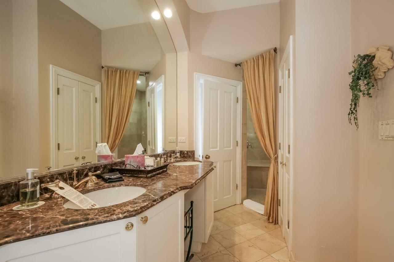 Harvey House Bed & Breakfast โอ๊คพาร์ค ภายนอก รูปภาพ
